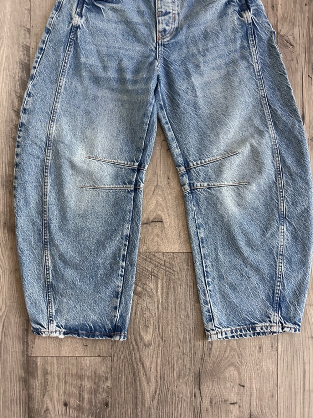 We The Free Lucky You Mid Rise Barrel Blue Jeans Size 25 - Picture 5 of 10